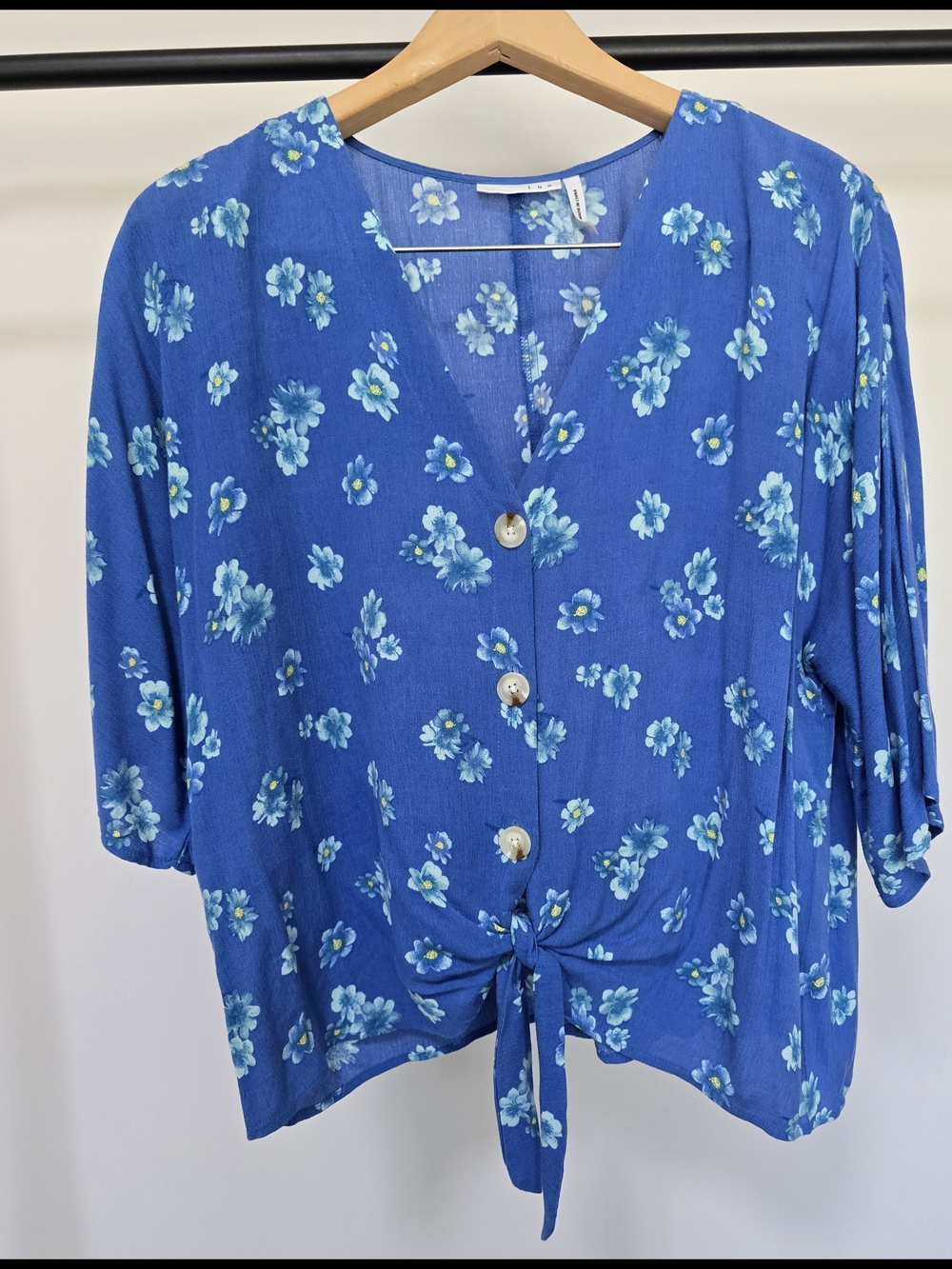 Luc Women's Blue Floral Tie-Front Button Down Shirt